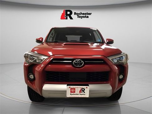 Certified 2024 Toyota 4Runner TRD Off-Road Premium image 9