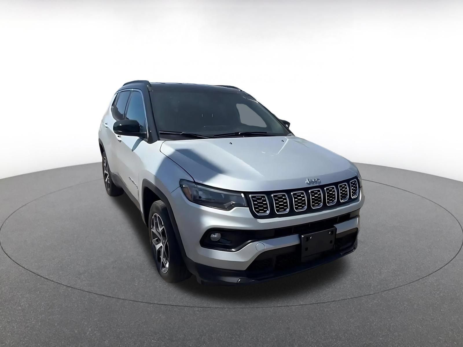 Used 2025 Jeep Compass Limited AWD/4WD image 3
