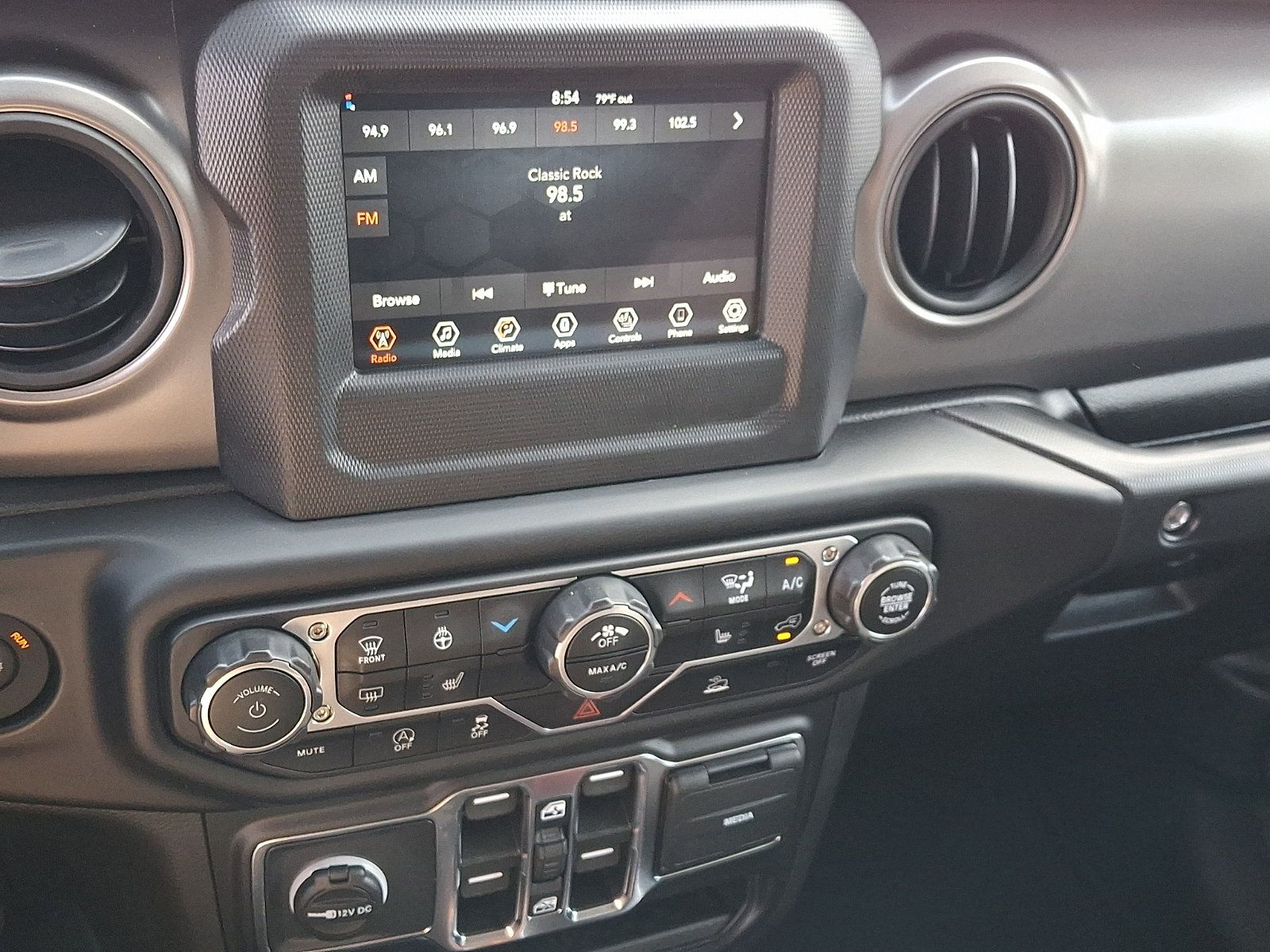 Used 2023 Jeep Wrangler Unlimited Sport AWD/4WD image 15