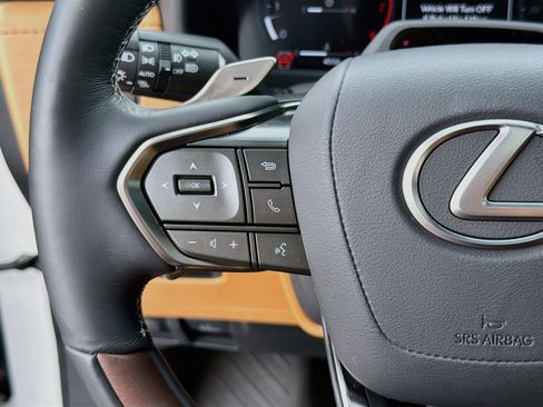 Used 2026 Lexus LX 600 4WD w/ Luxury Package image 40