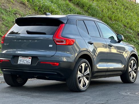 Certified 2023 Volvo XC40 Recharge Plus image 4