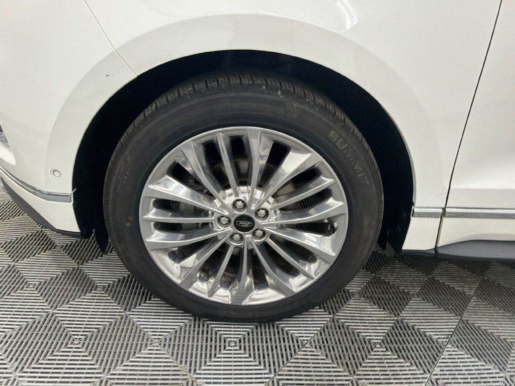 Used 2020 Ford Edge Titanium w/ Equipment Group 301A FWD image 13