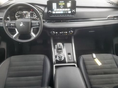 Used 2023 Mitsubishi Outlander SE AWD/4WD image 22