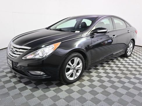 Used 2012 Hyundai Sonata Limited FWD image 2