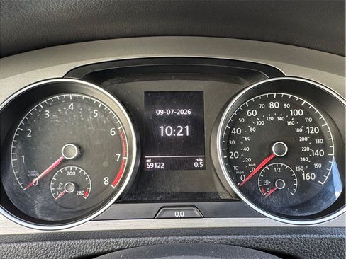 Used 2016 Volkswagen Golf S FWD image 15