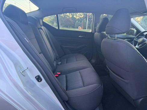 Used 2020 Nissan Altima 2.5 S FWD image 19