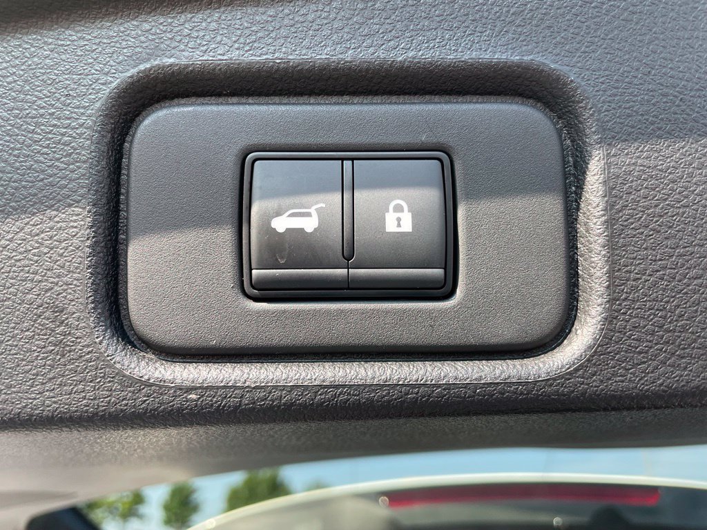 Used 2025 Nissan Pathfinder Rock Creek AWD/4WD image 44