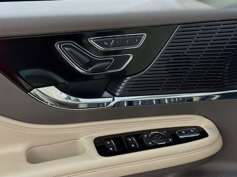 Used 2022 Lincoln Corsair AWD w/ Premium Package image 21