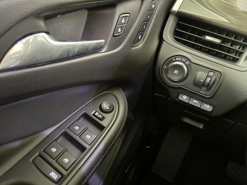Used 2020 Buick Envision Premium w/ Driver Confidence Package AWD/4WD image 29