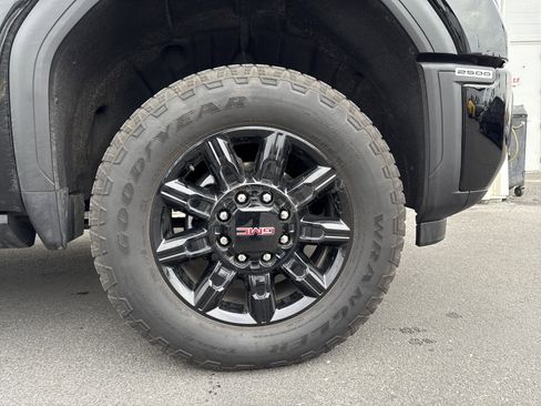 Used 2025 GMC Sierra 2500 AT4 w/ AT4 Premium Plus Package image 31