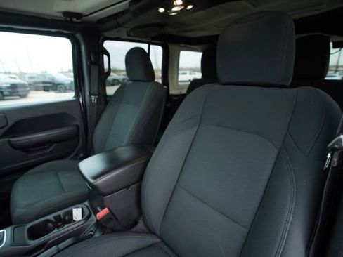 Used 2019 Jeep Wrangler Unlimited Sport S image 35