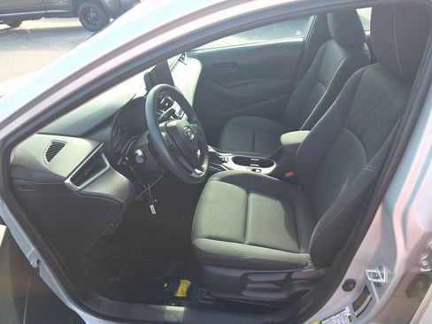 Used 2024 Toyota Corolla LE FWD image 8