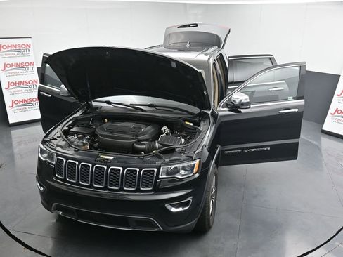 Used 2021 Jeep Grand Cherokee Limited w/ Sun & Sound Group image 37