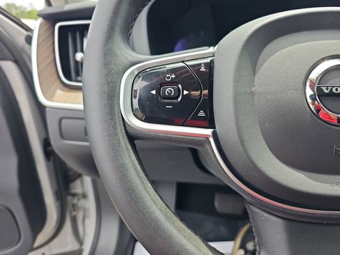 Used 2023 Volvo XC60 B5 Plus w/ Protection Package Premier FWD image 19