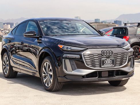 New 2027 Audi Q6 e-tron Premium AWD/4WD image 3