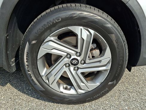 Used 2022 Hyundai Santa Fe SEL w/ Convenience + Premium Package AWD/4WD image 8