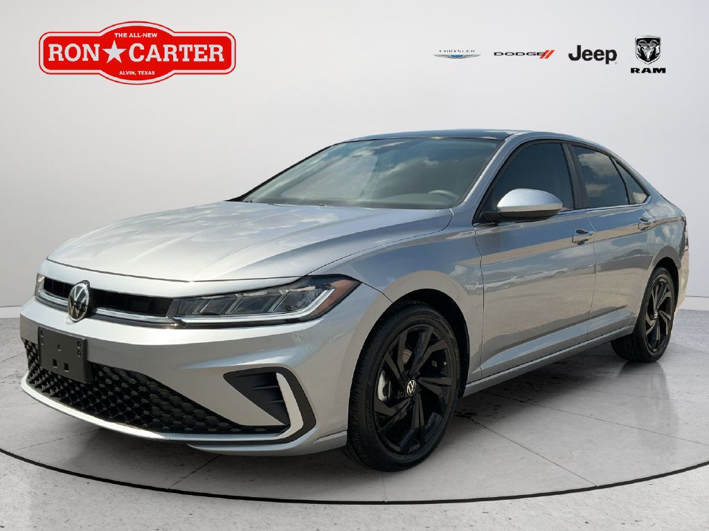 Used 2026 Volkswagen Jetta SE FWD image 3