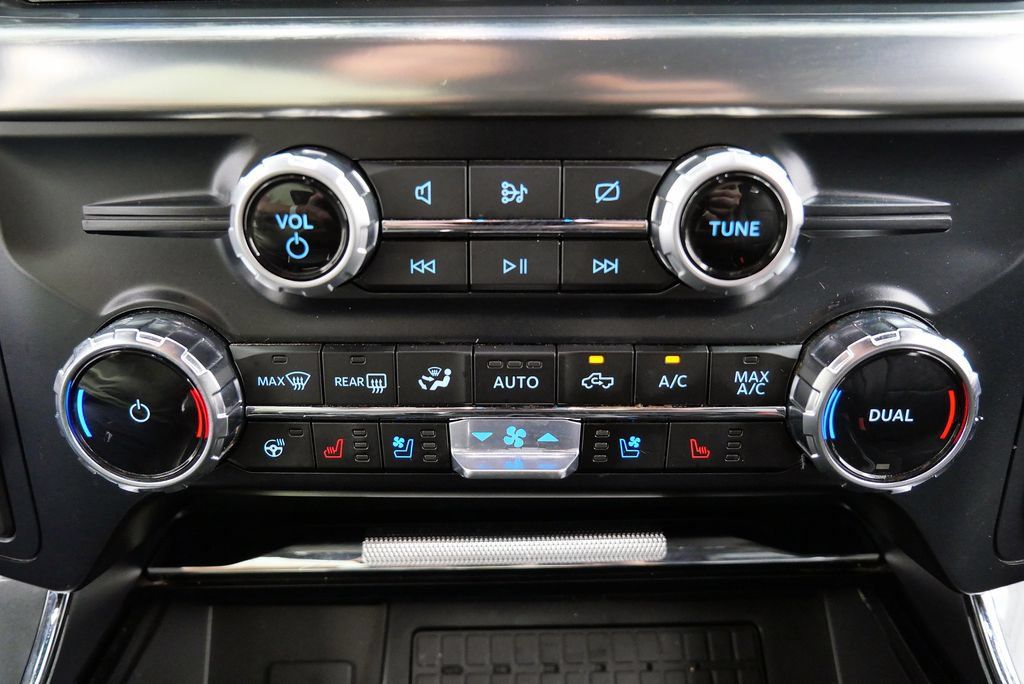 Used 2023 Ford F150 Lariat w/ Equipment Group 502A High AWD/4WD image 31