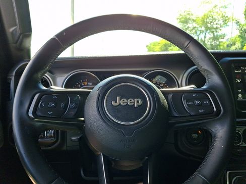 Used 2019 Jeep Wrangler Sport AWD/4WD image 17