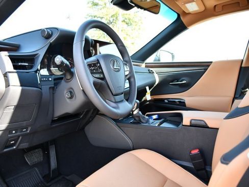 New 2025 Lexus ES 350 w/ Premium Package image 13