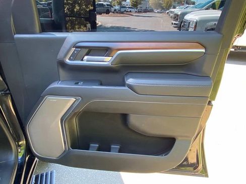 Used 2024 GMC Sierra 3500 Denali w/ Denali Reserve Package AWD/4WD image 37