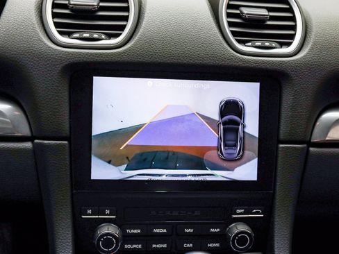 Used 2025 Porsche 718 Cayman image 24