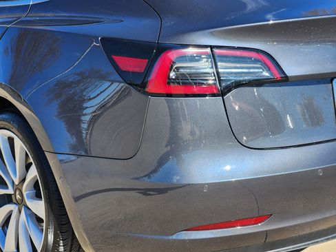 Used 2018 Tesla Model 3 Long Range image 5