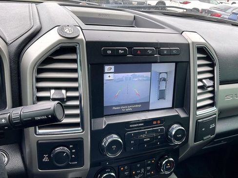 Used 2017 Ford F250 Lariat w/ Lariat Ultimate Package AWD/4WD image 14