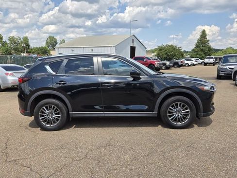 Used 2017 MAZDA CX-5 Touring w/ Preferred Equipment Package FWD image 4