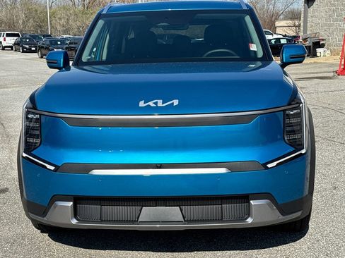 New 2026 Kia EV9 Wind AWD/4WD image 8