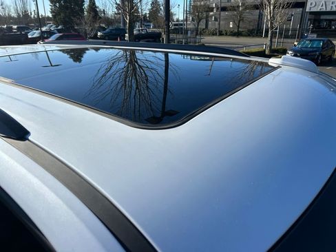 Used 2025 Chevrolet Tahoe Z71 w/ Comfort Package image 28