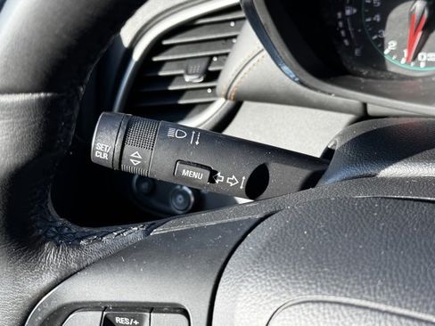 Certified 2022 Chevrolet Trax LT w/ LT Convenience Package image 23