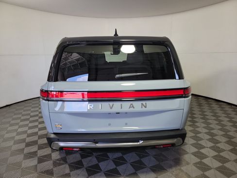 Used 2023 Rivian R1S Adventure AWD/4WD image 4