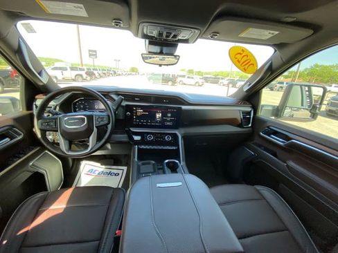 Used 2025 GMC Sierra 3500 Denali w/ Technology Package AWD/4WD image 15