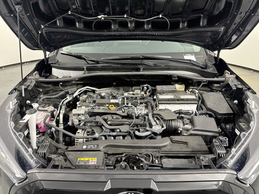 Used 2026 Toyota Corolla Cross LE FWD image 31
