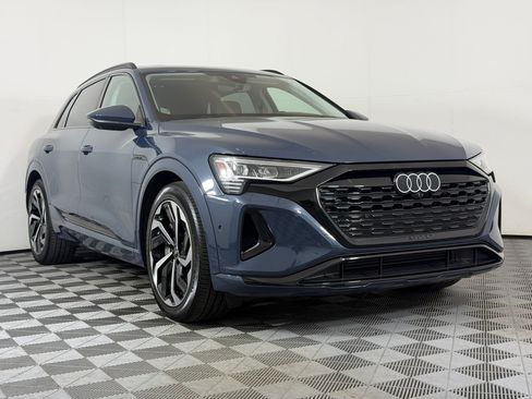 Used 2024 Audi Q8 e-tron Premium Plus w/ Premium Plus Package AWD/4WD image 7