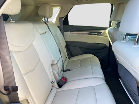 Used 2021 Cadillac XT5 Premium Luxury AWD/4WD image 29