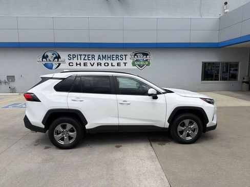 Used 2025 Toyota RAV4 XLE AWD/4WD image 11
