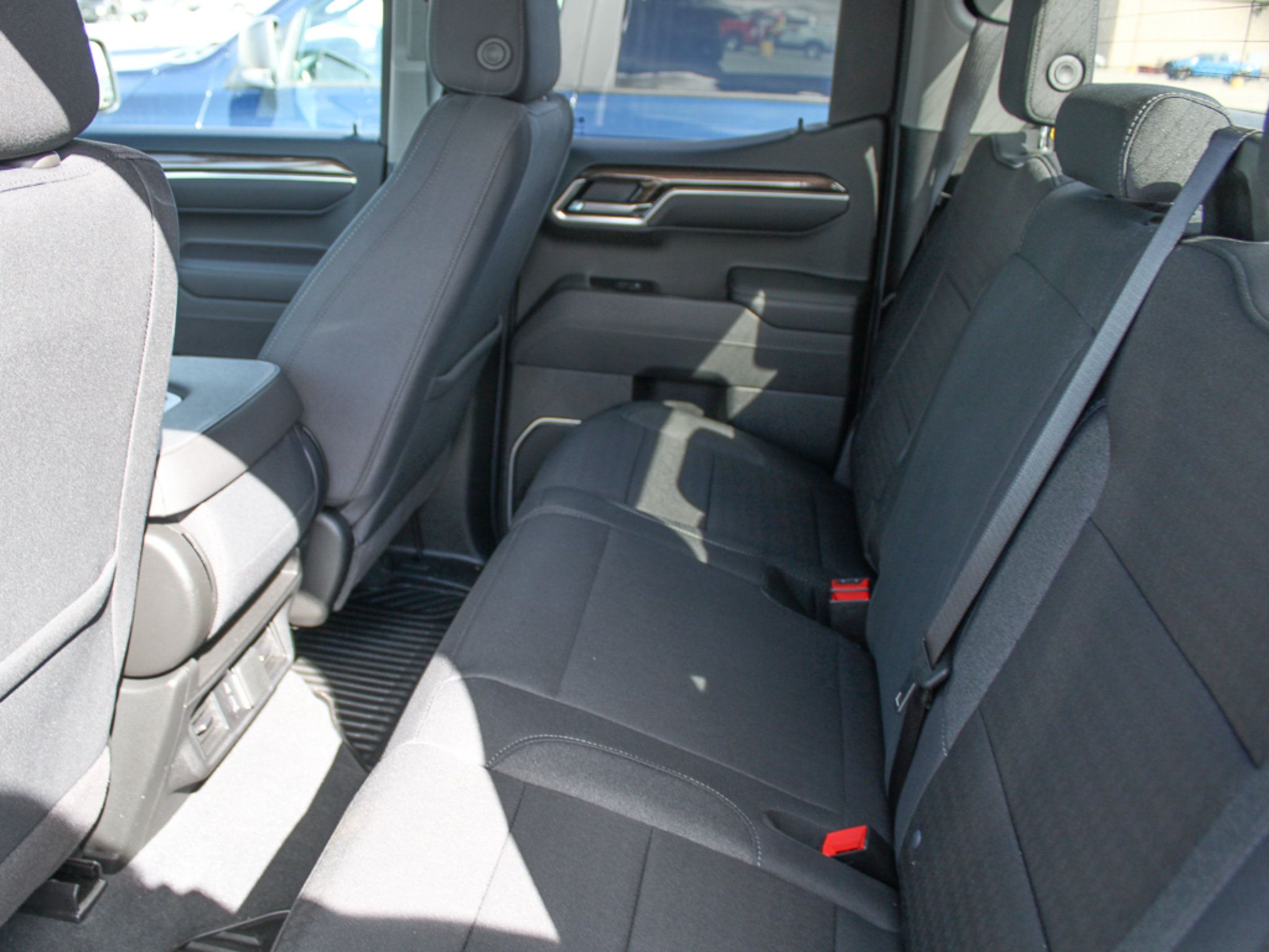 Used 2025 Chevrolet Silverado 1500 LT AWD/4WD image 24