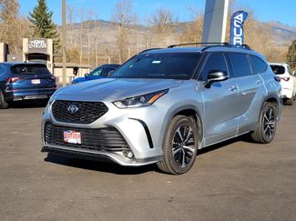 Used 2022 Toyota Highlander XSE video 1