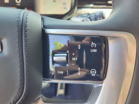 New 2026 Land Rover Range Rover Long Wheelbase Autobiography image 20