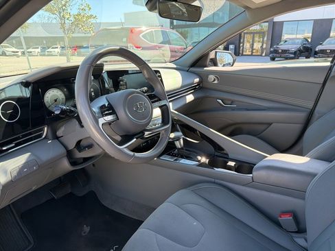 Used 2021 Hyundai Elantra SEL w/ Convenience Package image 15