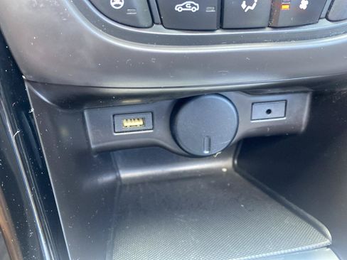Used 2019 Buick Cascada Premium FWD image 17