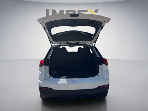 New 2027 Chevrolet Bolt LT w/ Comfort Package FWD image 28