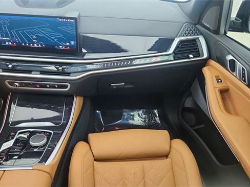 Used 2025 BMW X5 sDrive40i w/ M Sport Package image 39