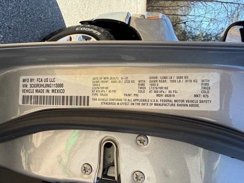 Used 2022 RAM 3500 Big Horn w/ Level C Equiment Group image 32