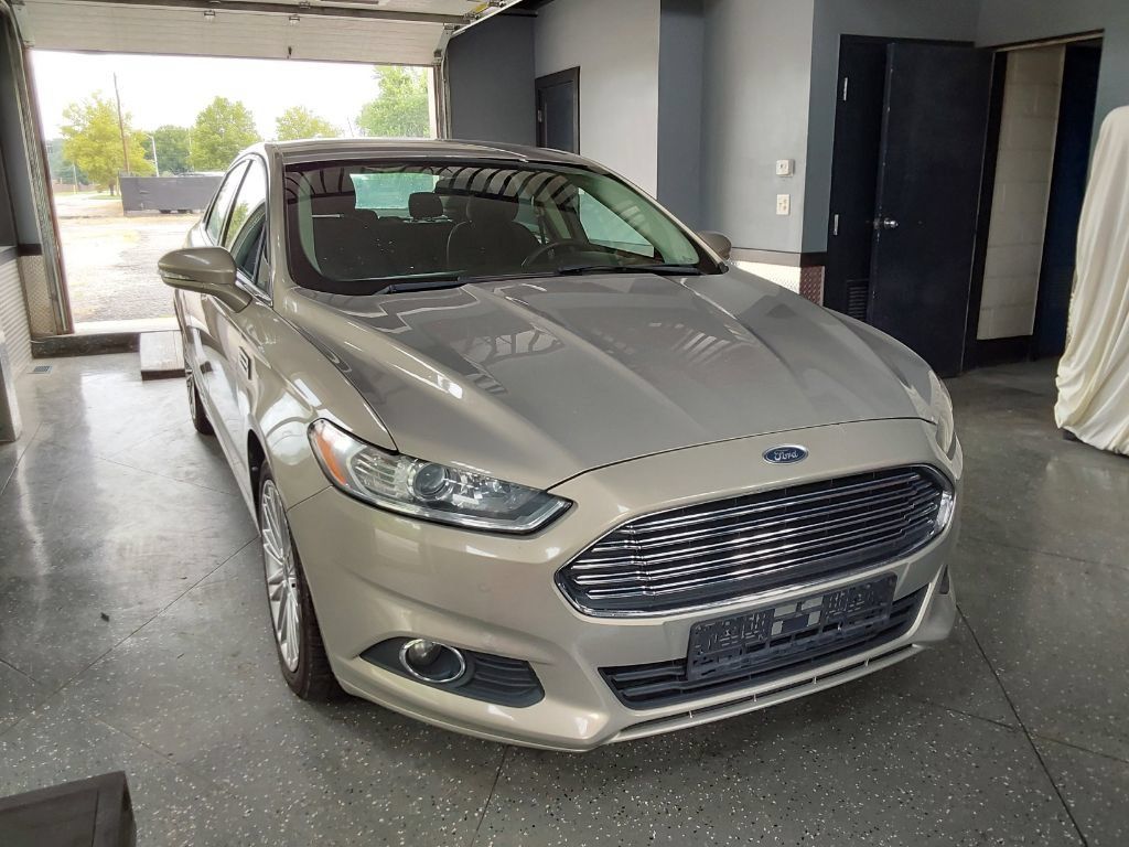 Used 2015 Ford Fusion SE w/ Equipment Group 201A FWD image 11