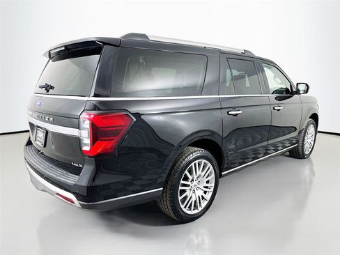 Used 2024 Ford Expedition Max Limited image 7