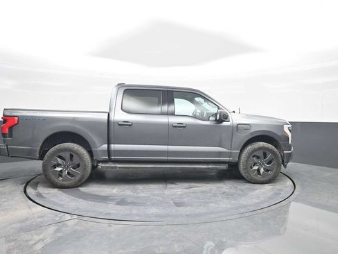 Used 2023 Ford F150 Lightning Lariat image 9