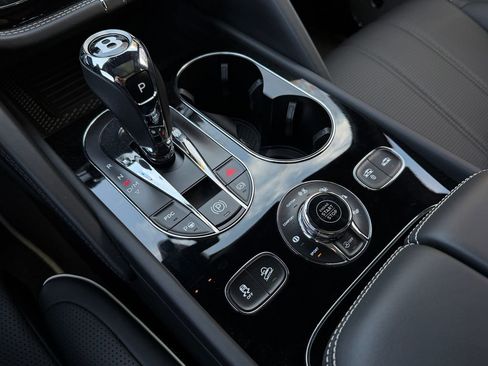 Used 2023 Bentley Bentayga Speed image 30